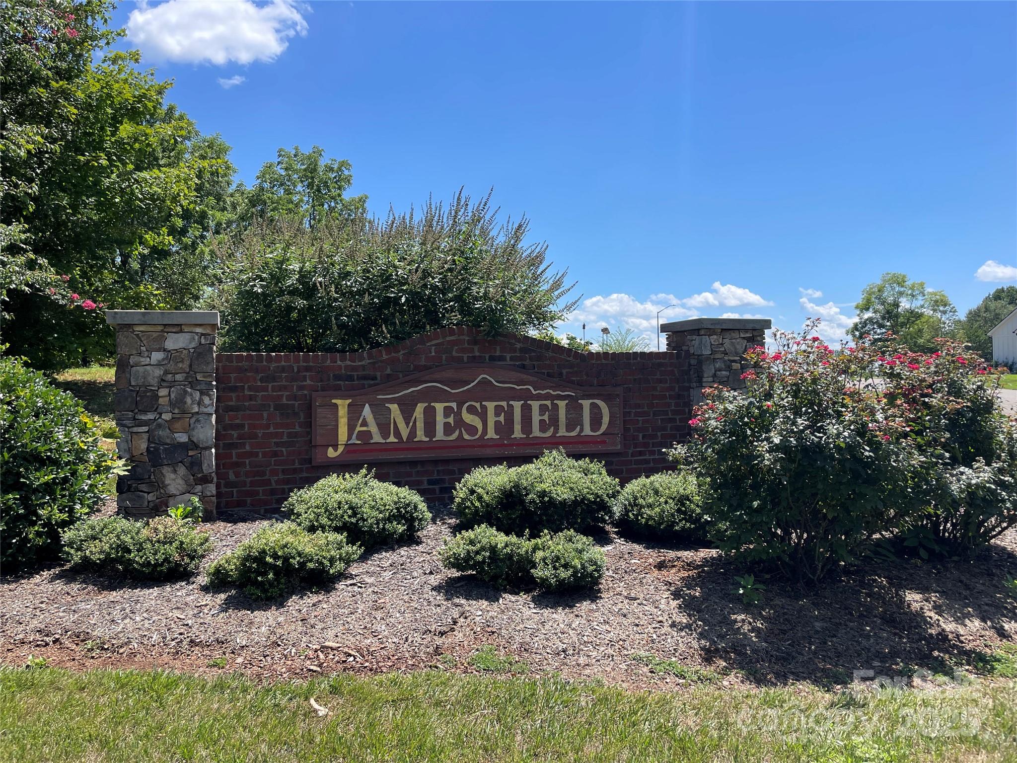 Jamesfield - Land