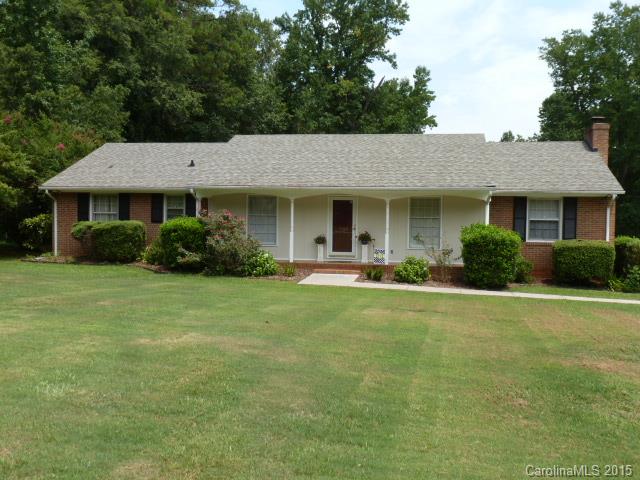 If you have the family, we have the home. This home features 4BR’s, 2BA’s, fml LR, spacious family room with fireplace, fml dining with hardwood flrs, large kitchen, lots of storage. Large yard for playing, patio for entertaining. Great neighborhood. Come make this your home!