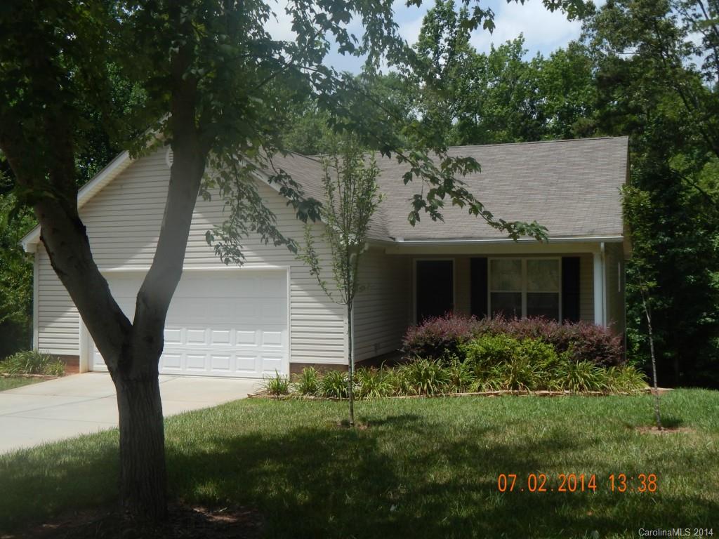 Large ranch with full finished basement. 3 bedrooms 2 baths on main floor. Full bedroom and full bath on basement level along with a sitting area and bonus room. Wooded lot with lots of privacy. Pets are case by case.