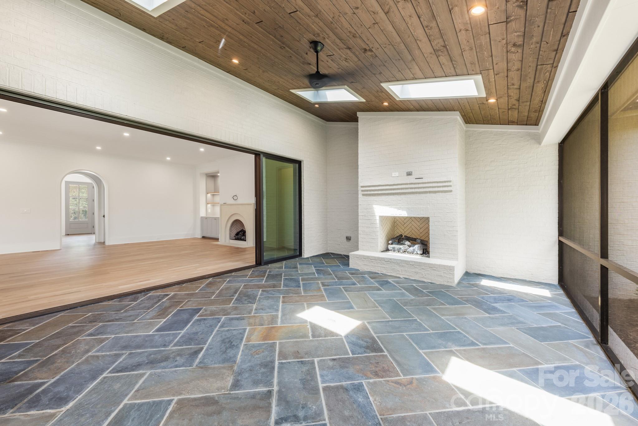 Jefferson Park - Residential