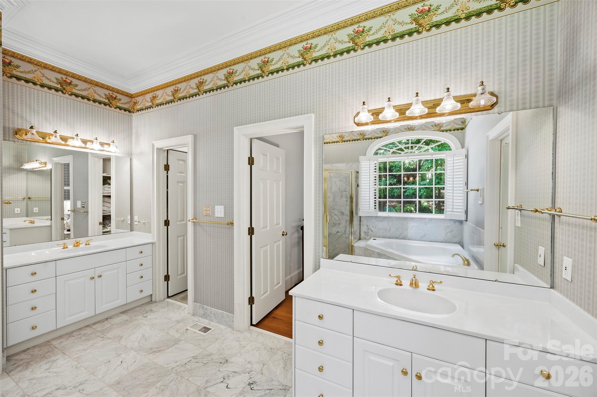 Country Club Estates - Residential