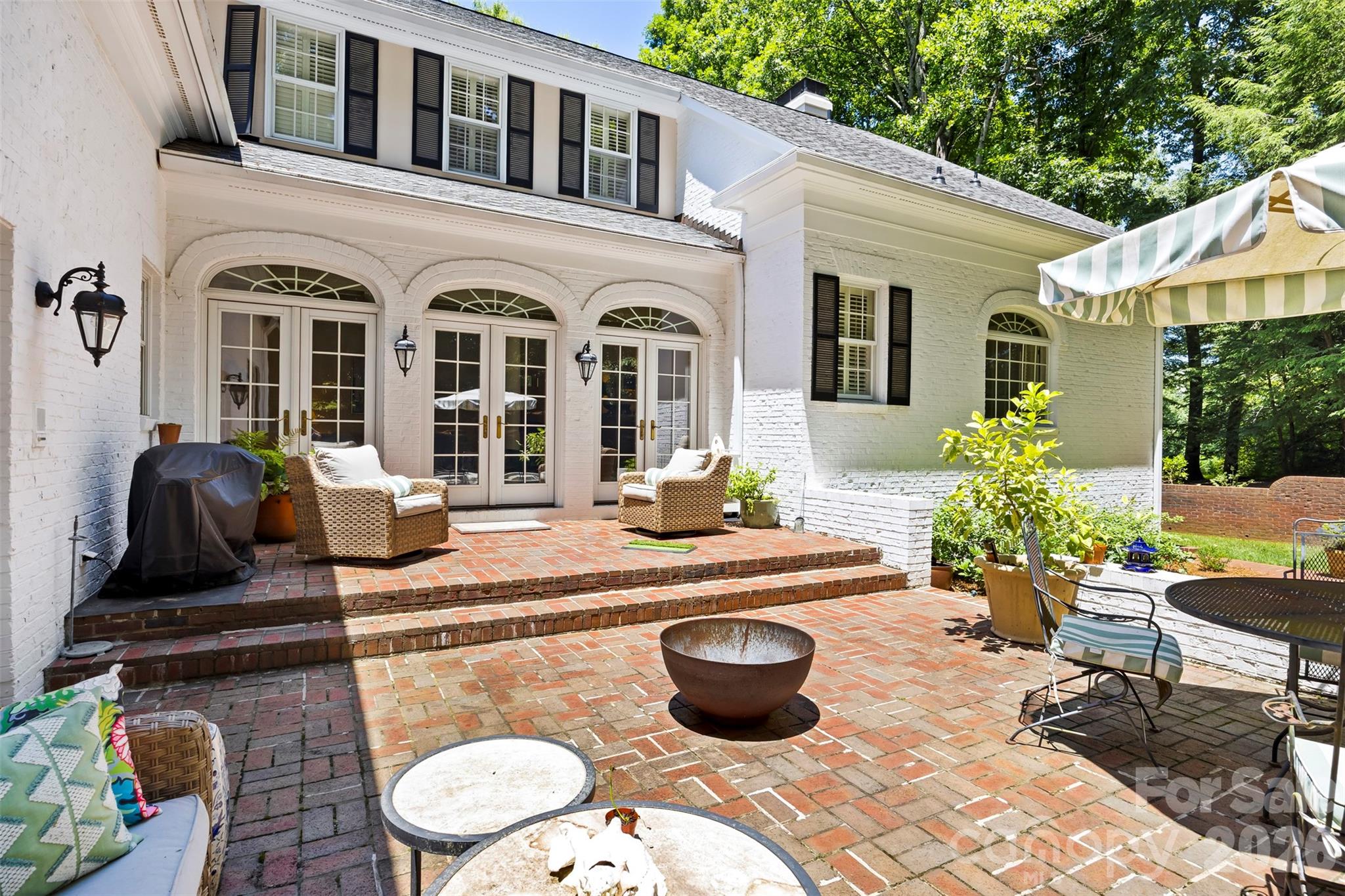Country Club Estates - Residential