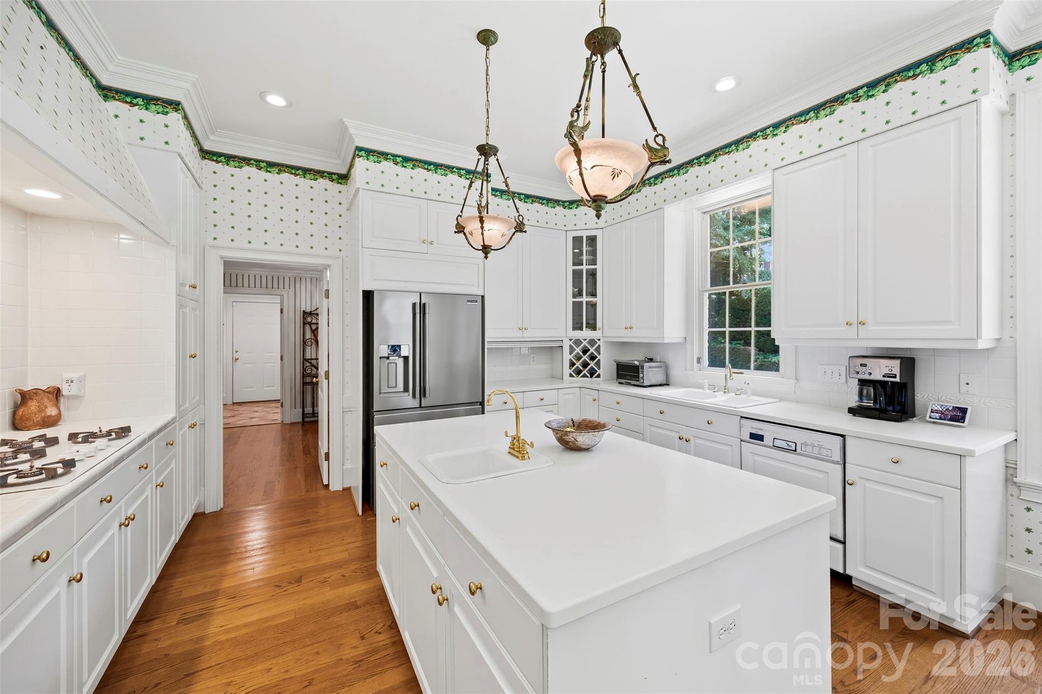 Country Club Estates - Residential