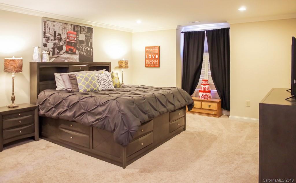 Forest Hills - Residential