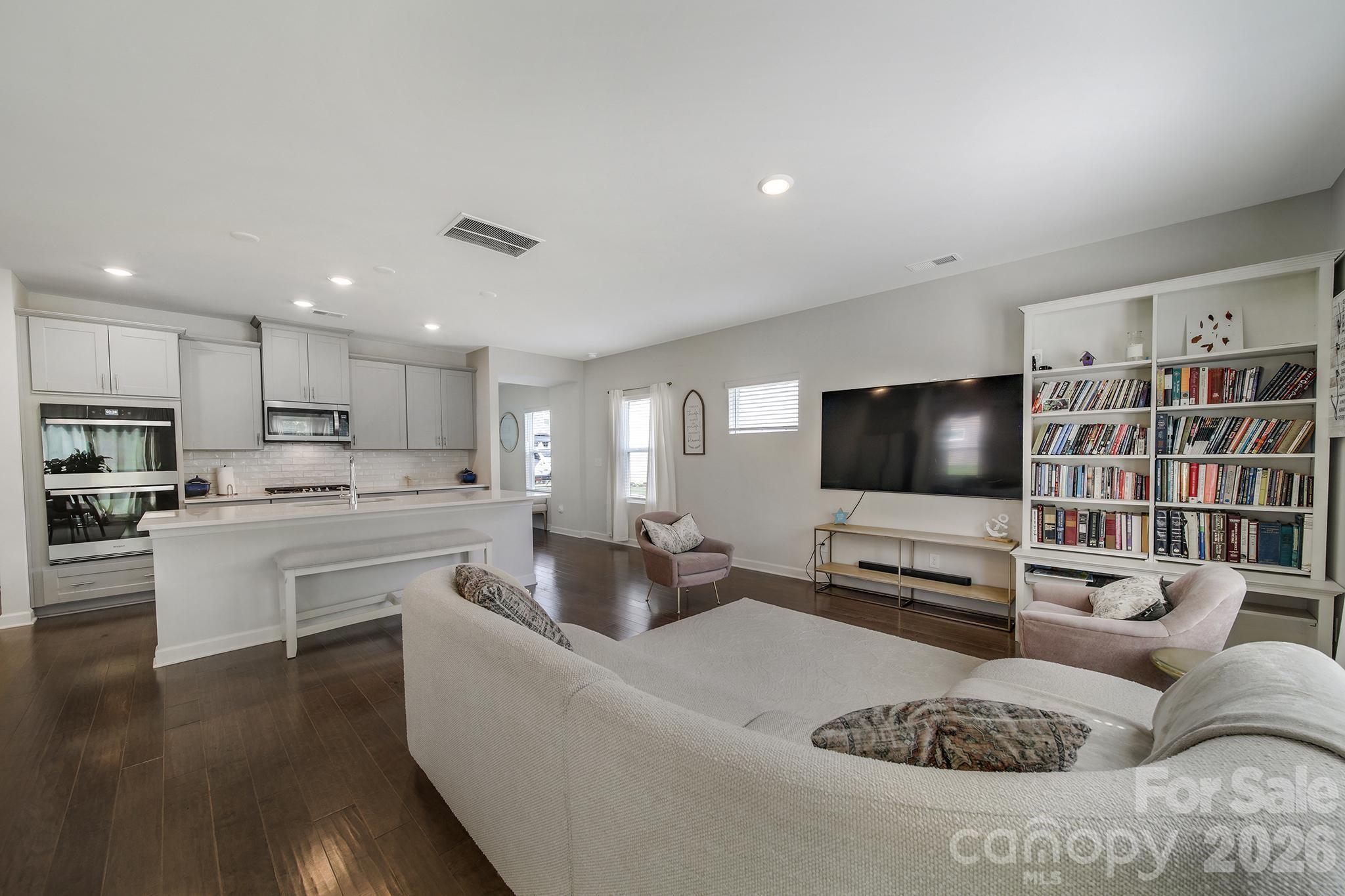 Anniston Chase - Residential
