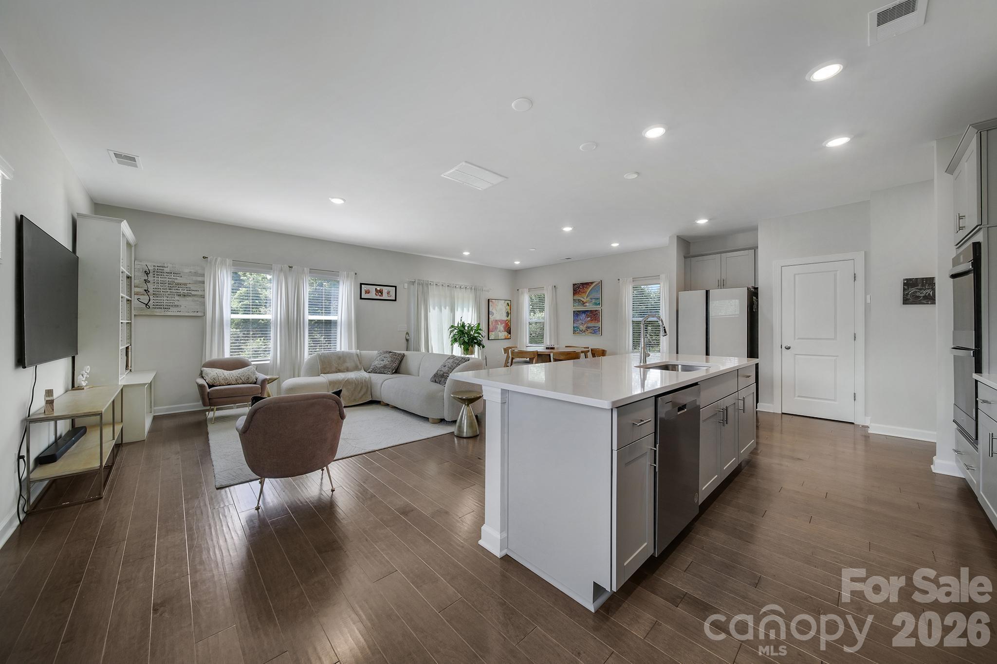Anniston Chase - Residential