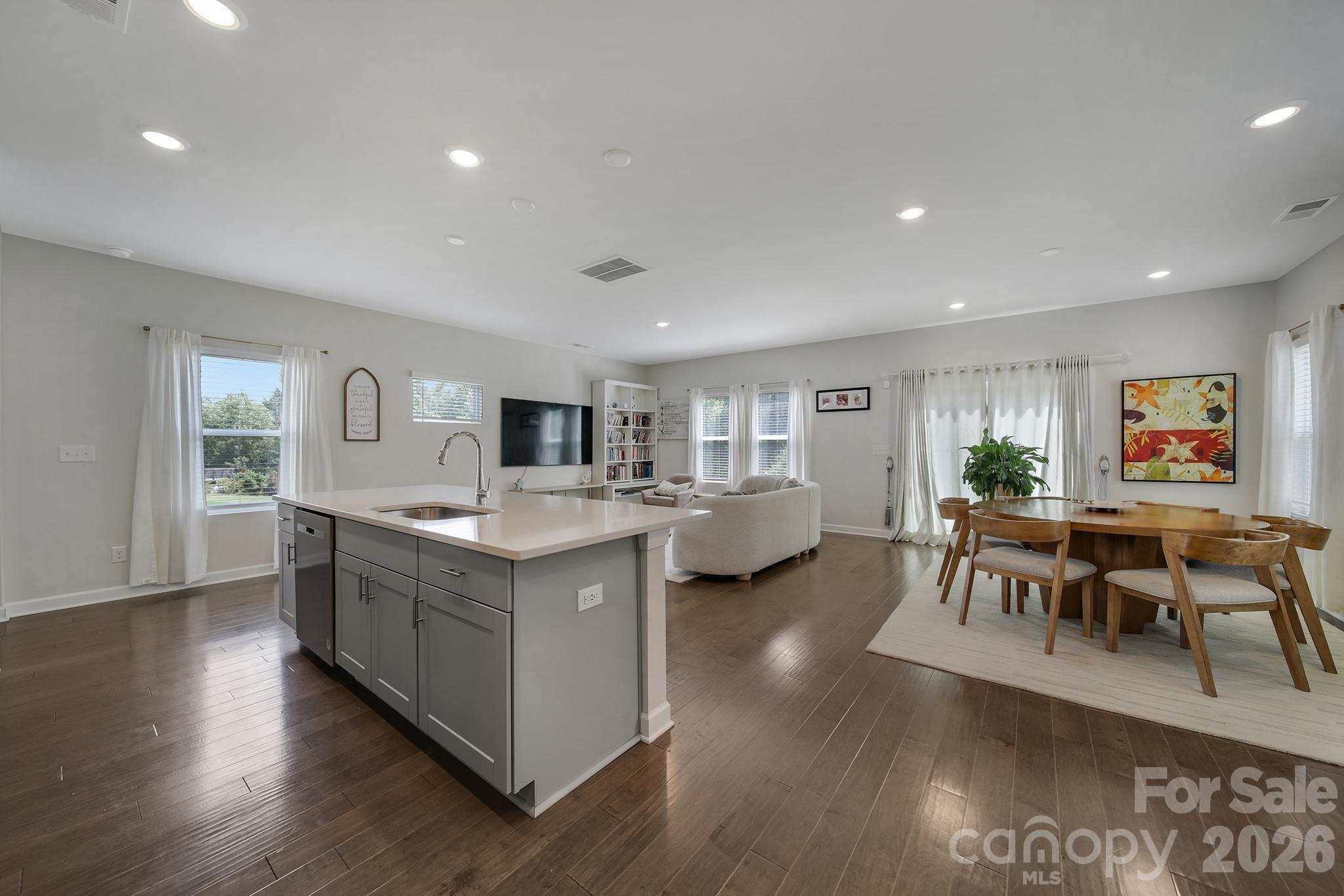 Anniston Chase - Residential