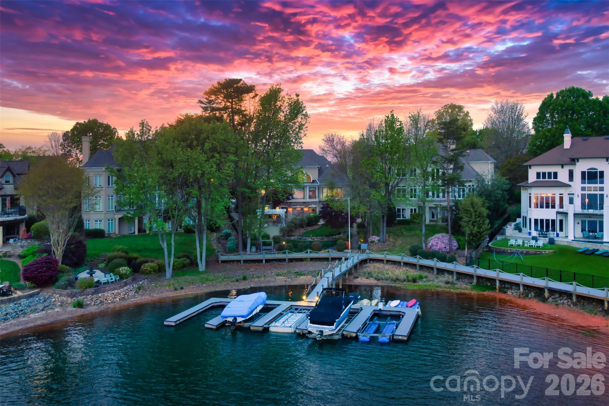The Peninsula - Residential