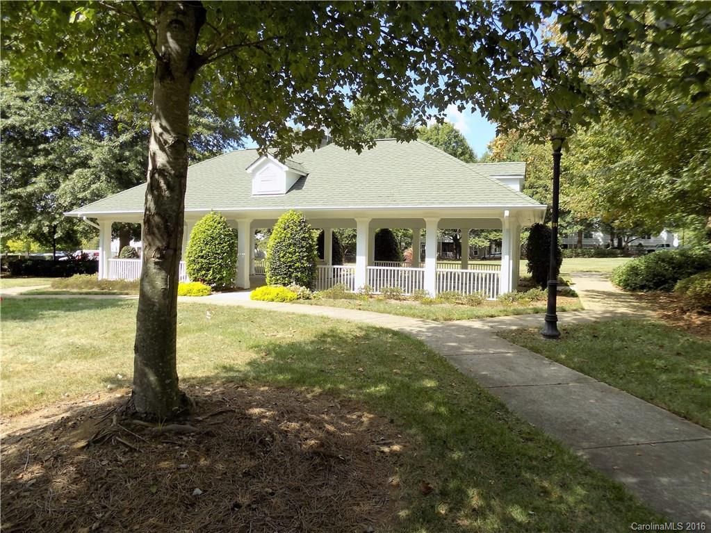 Oakhurst - Residential