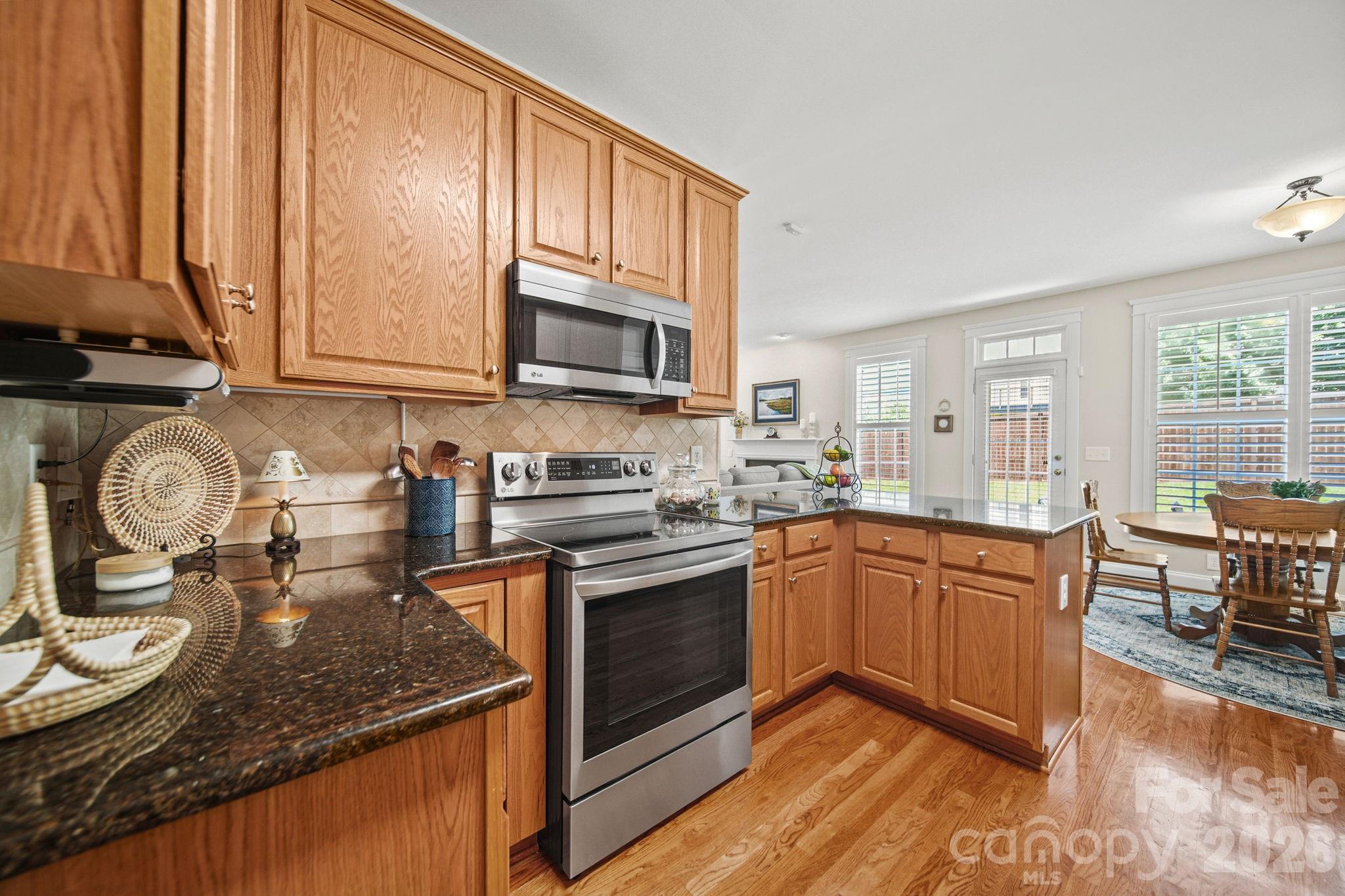 The Oaks on Providence - Residential