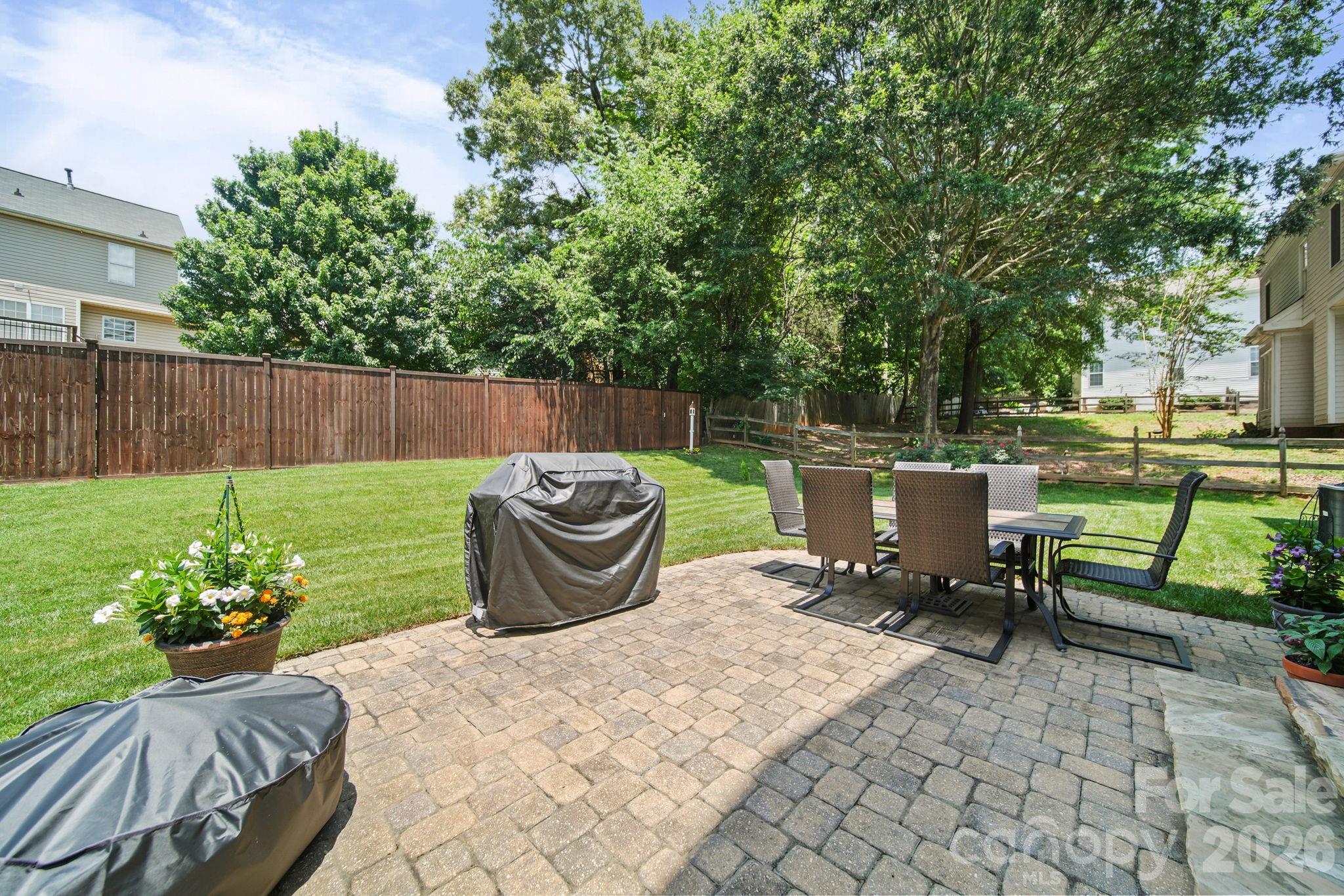 The Oaks on Providence - Residential