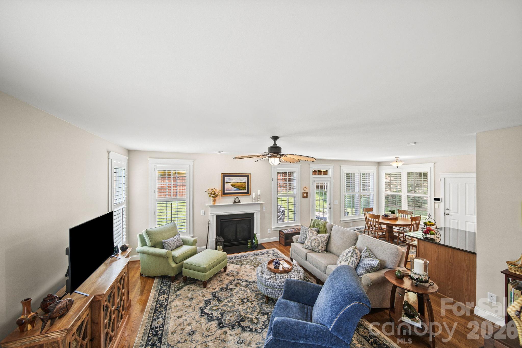 The Oaks on Providence - Residential