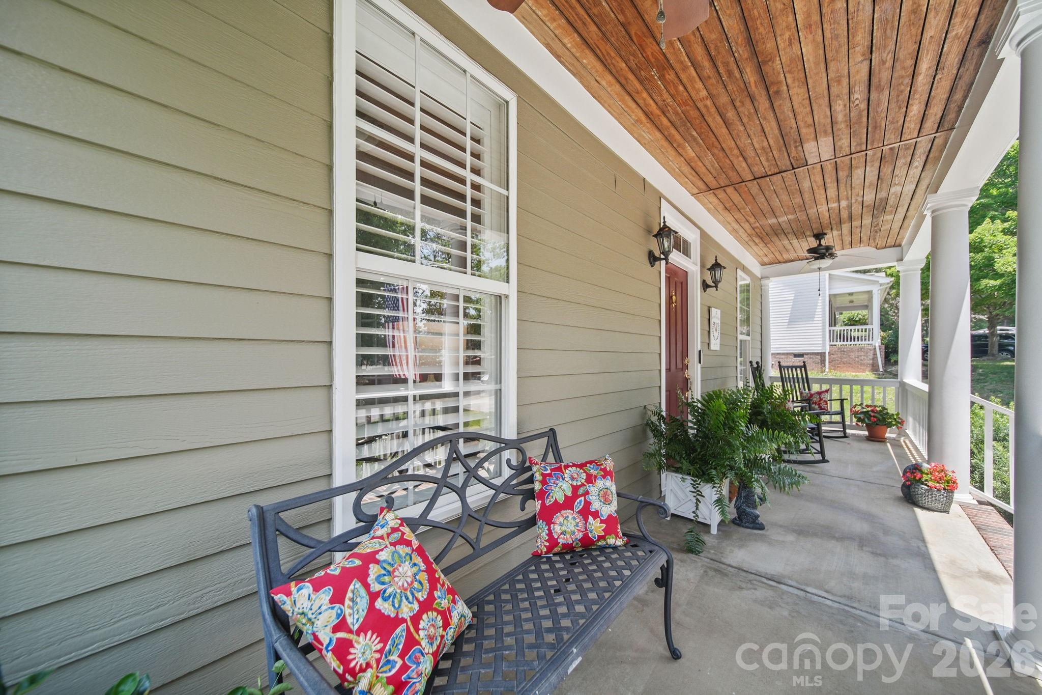 The Oaks on Providence - Residential