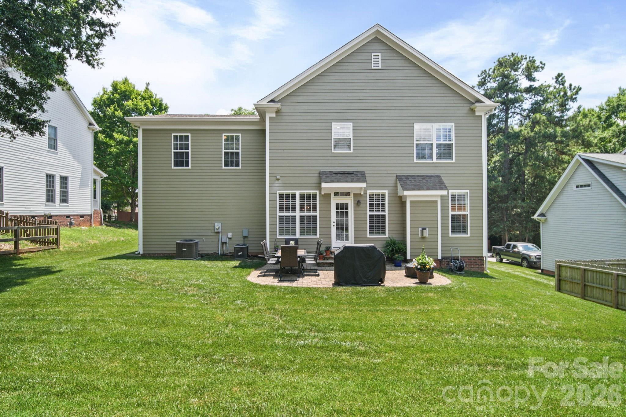 The Oaks on Providence - Residential