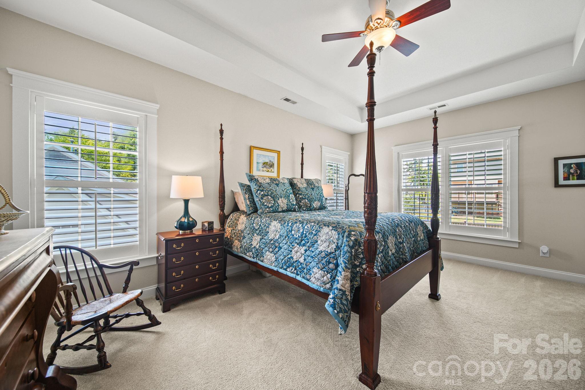 The Oaks on Providence - Residential
