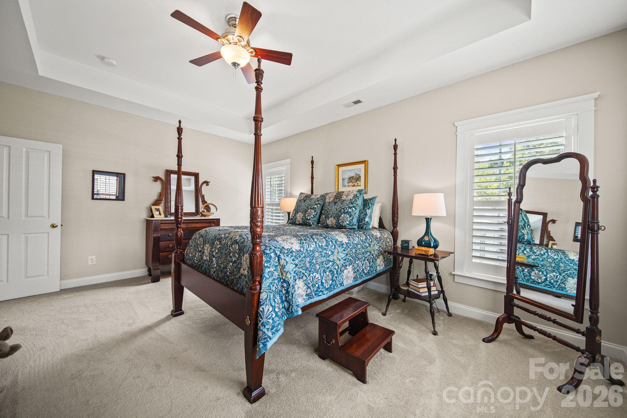 The Oaks on Providence - Residential