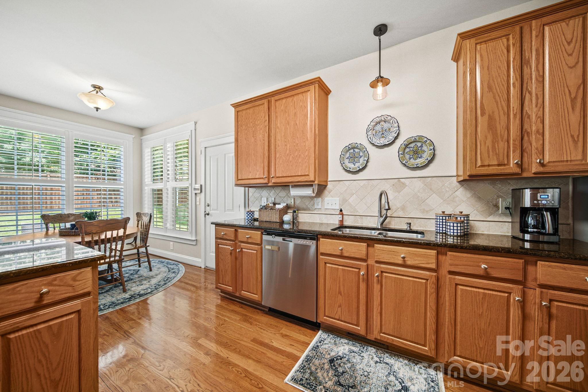 The Oaks on Providence - Residential