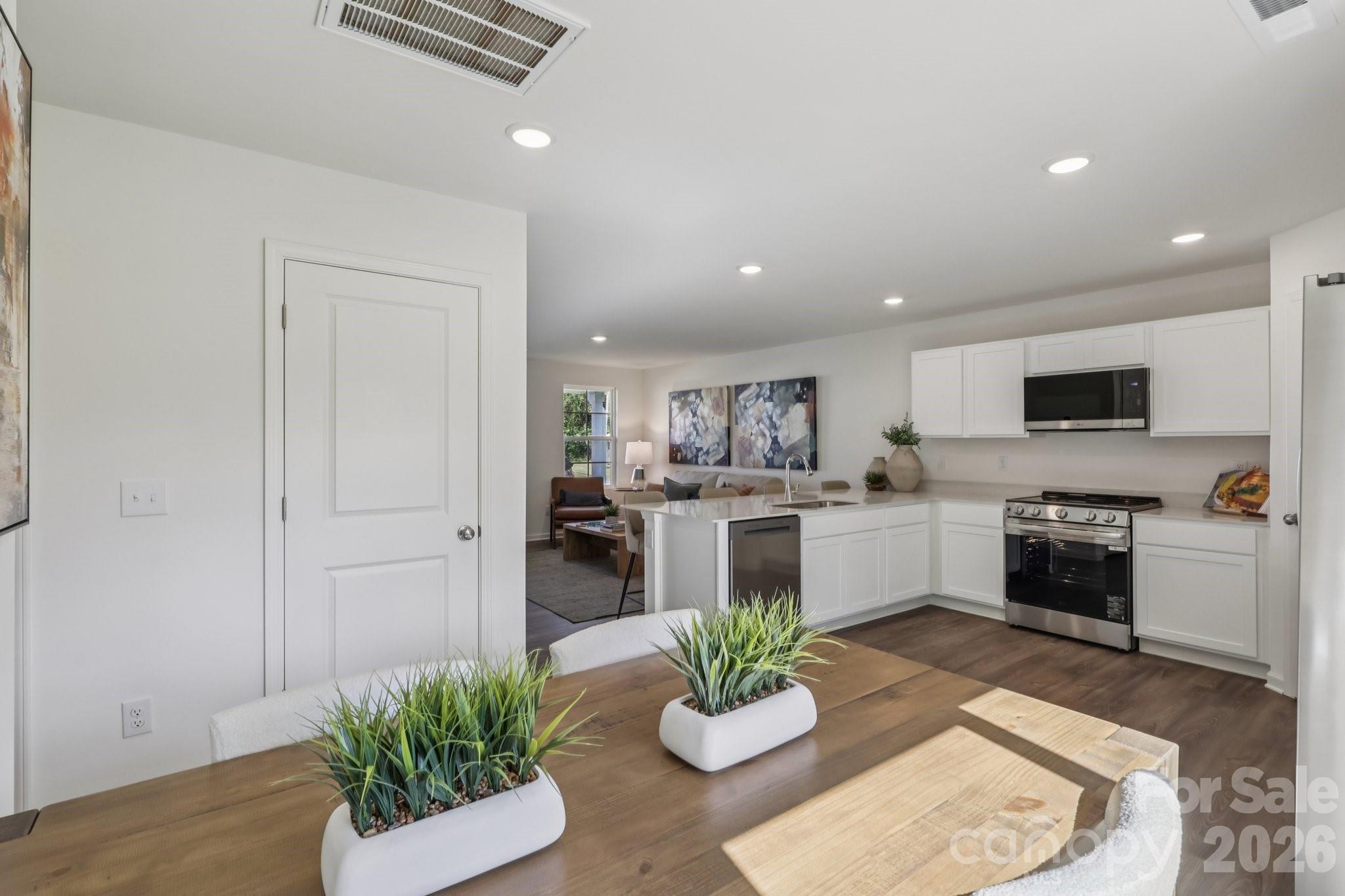 Olivia Estates - Residential