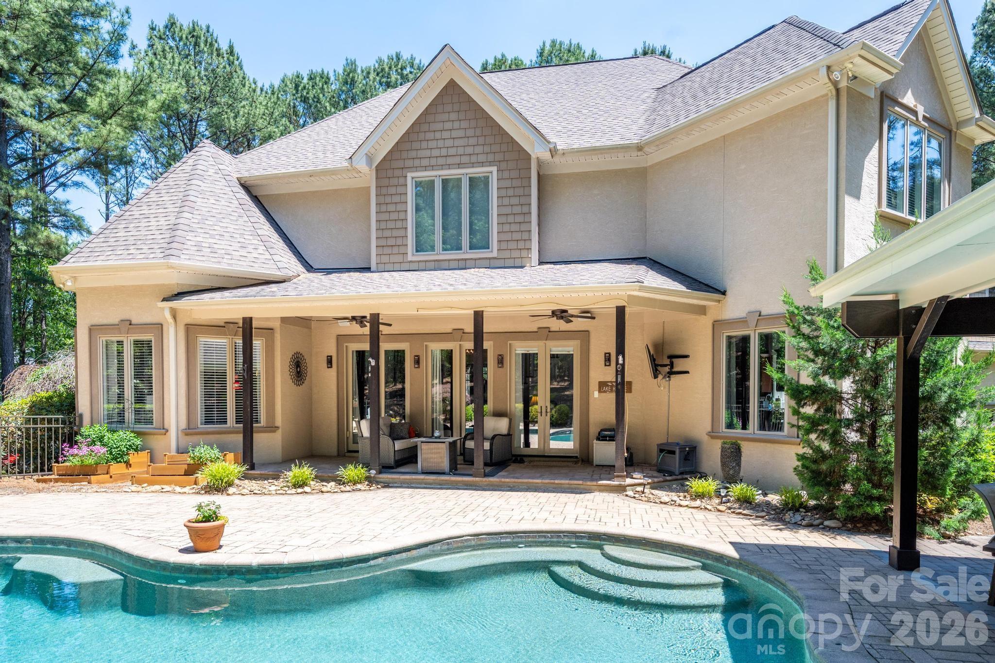 Pebble Bay - Residential