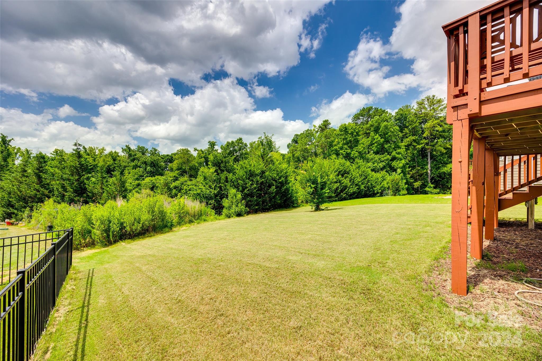 Hawks Creek - Residential