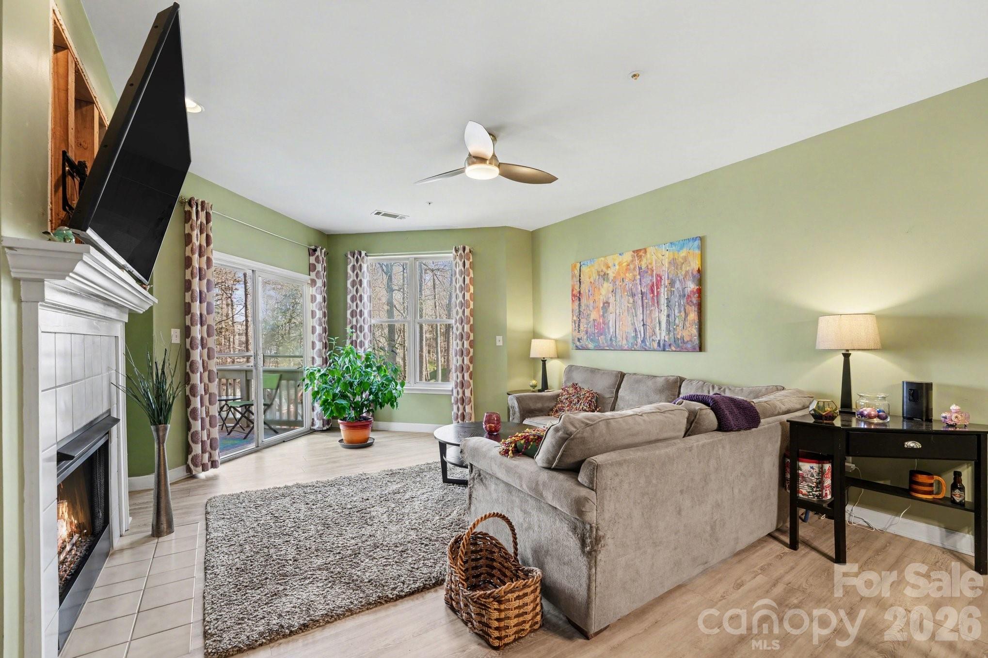 Spinnaker Reach - Residential