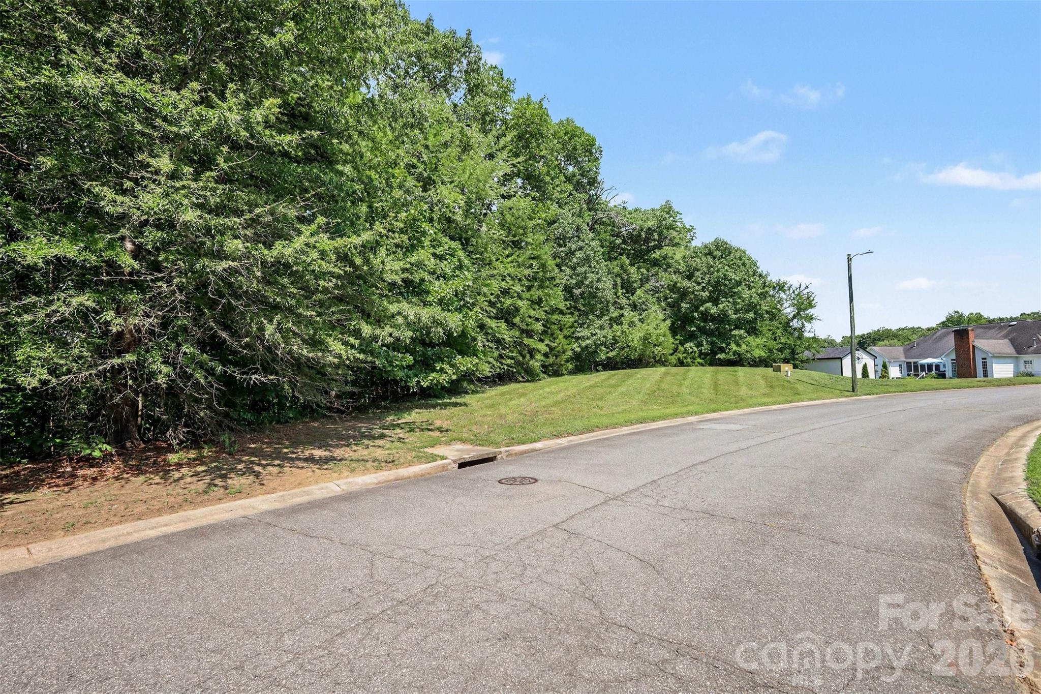 Hunters Pointe - Land