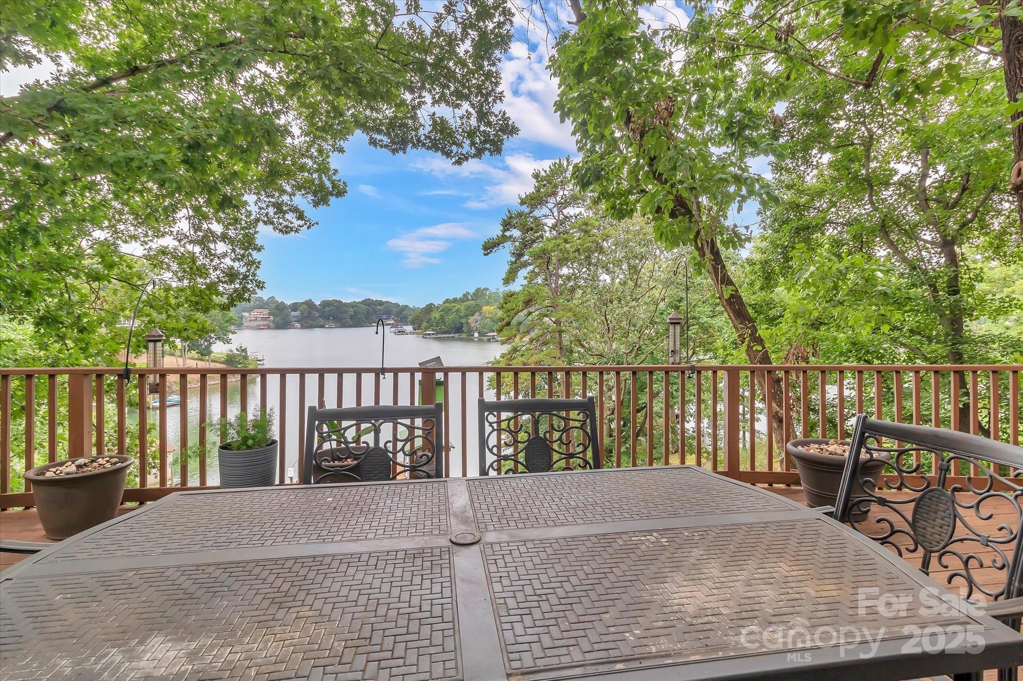 Tega Cay - Residential