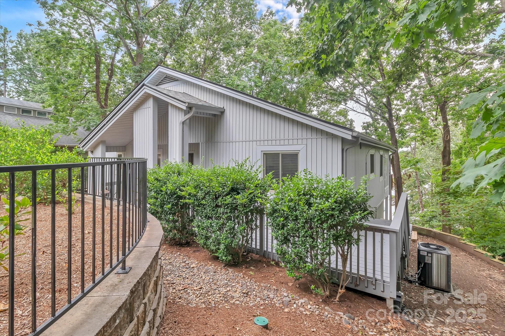 Tega Cay - Residential