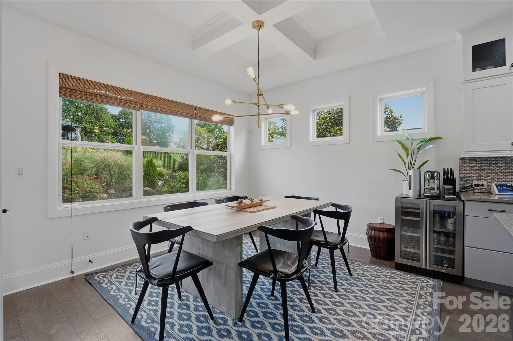 Hollister - Residential