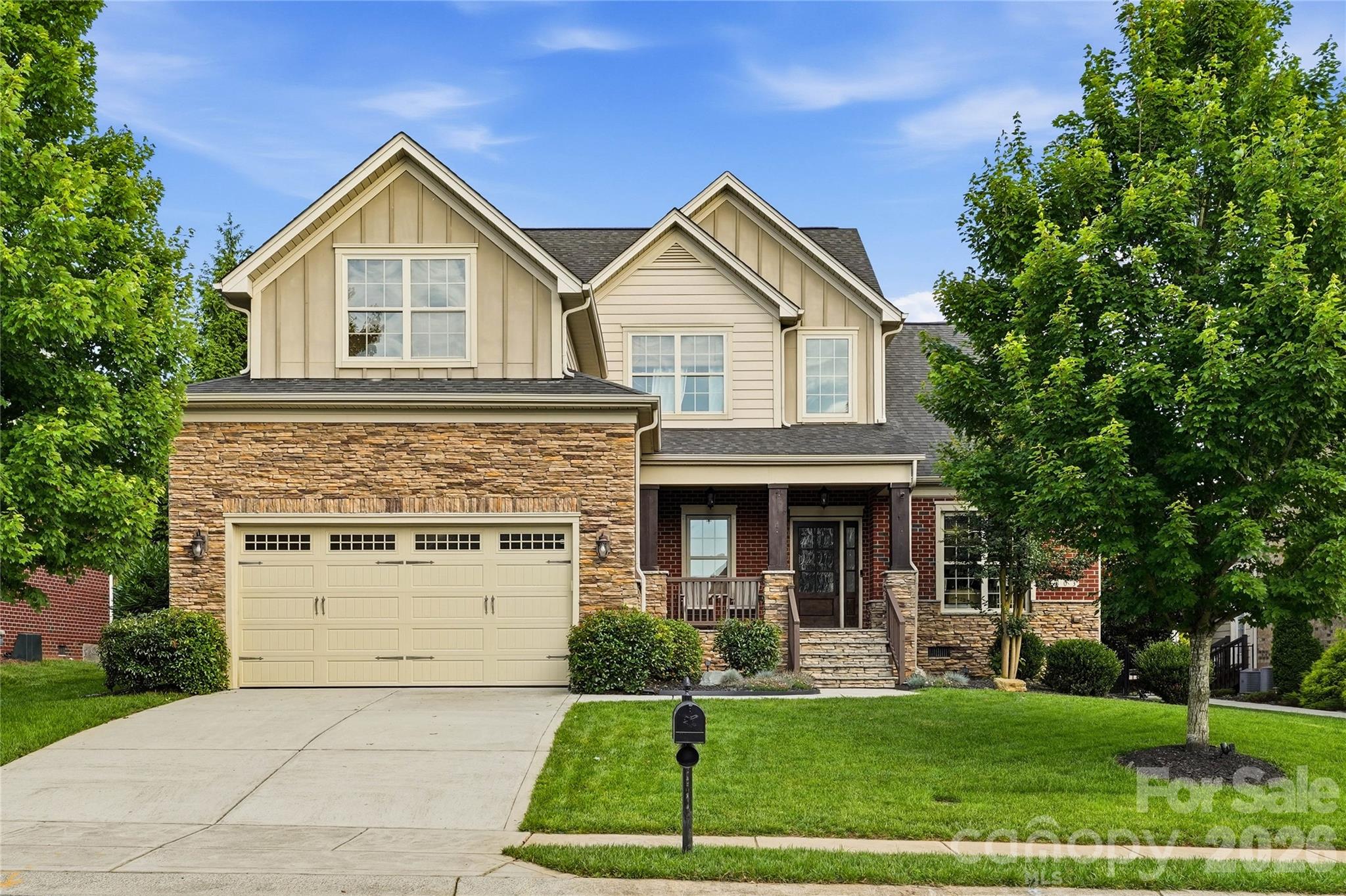 Hollister - Residential