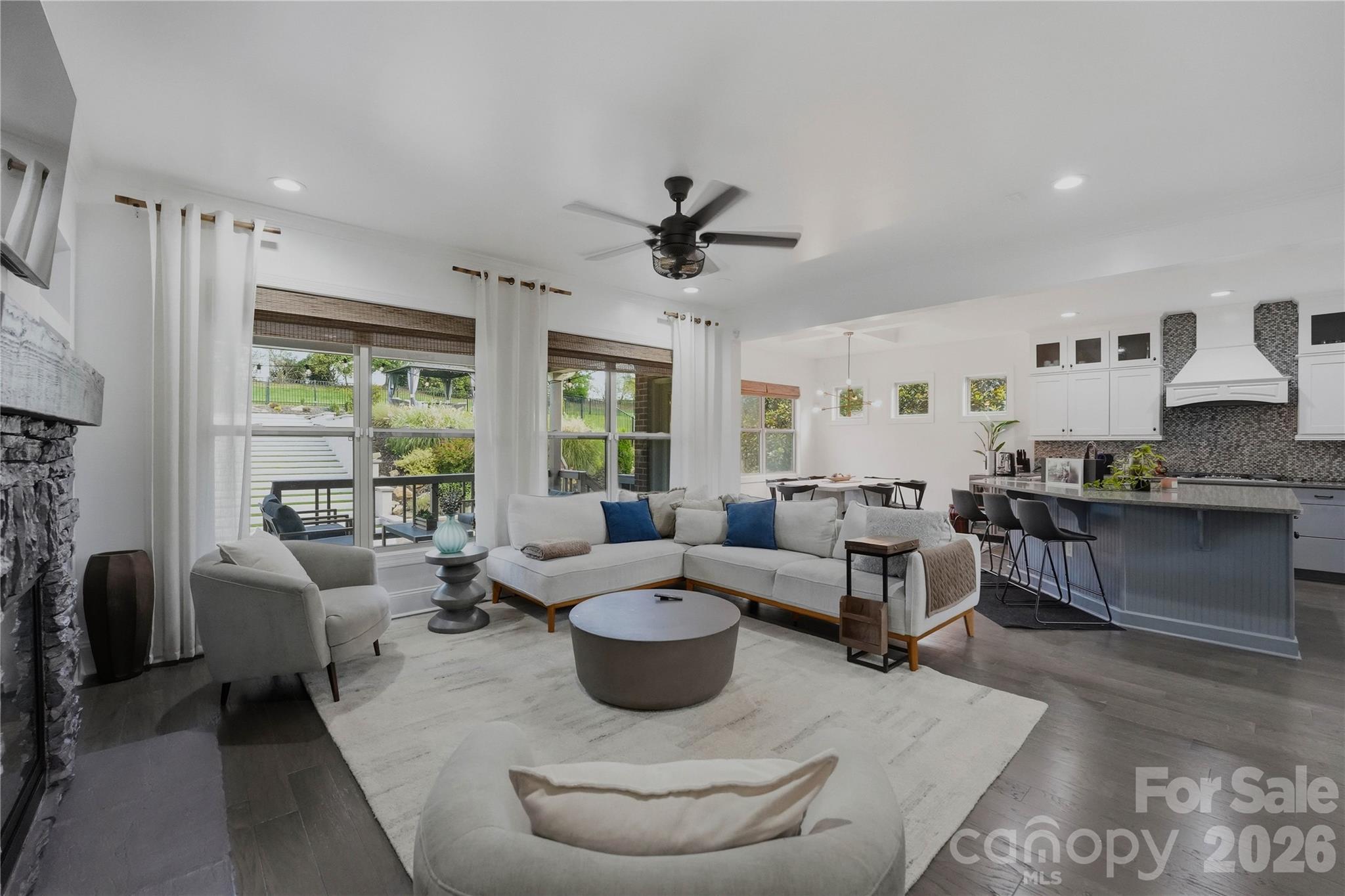 Hollister - Residential