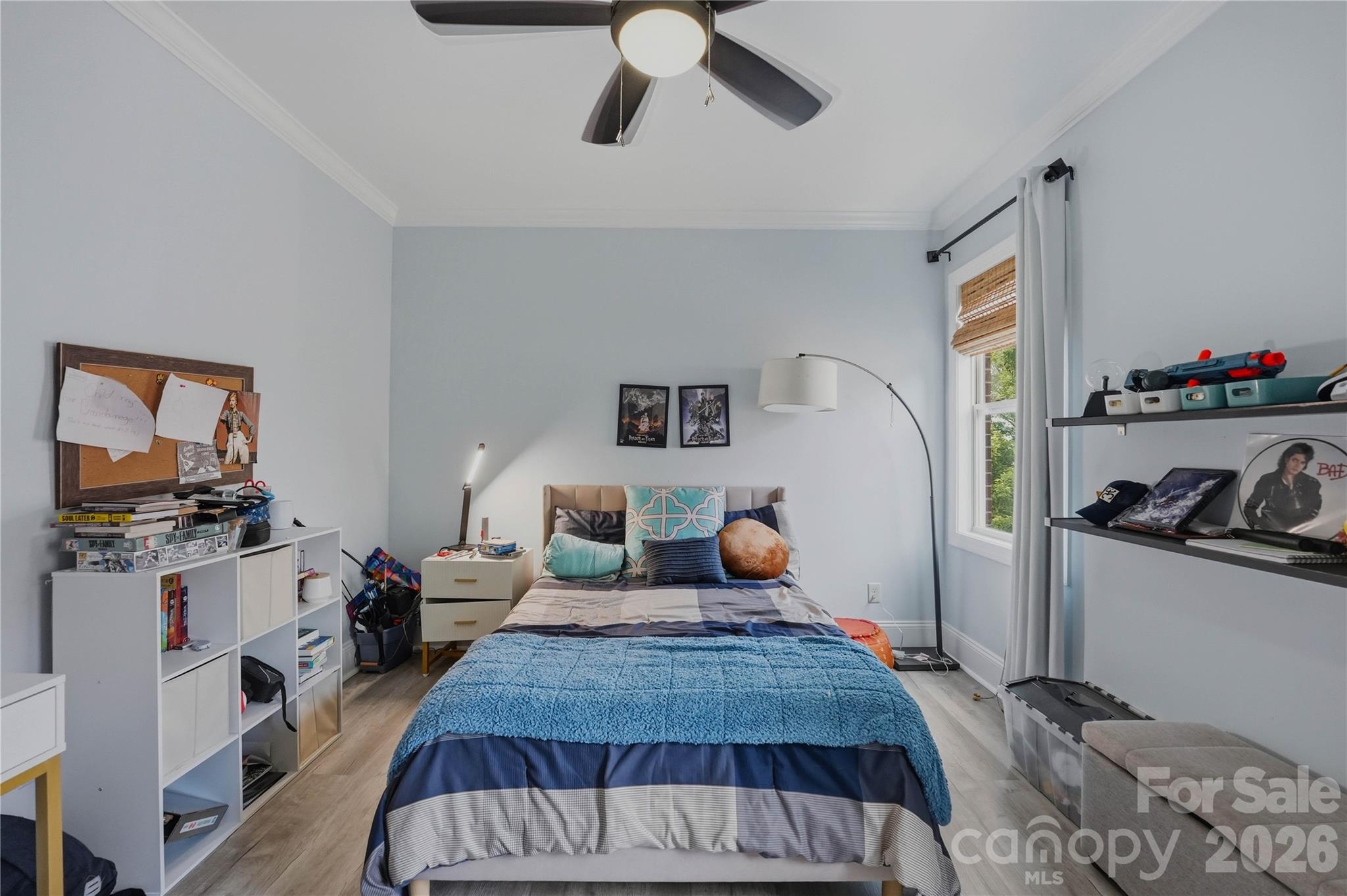 Hollister - Residential