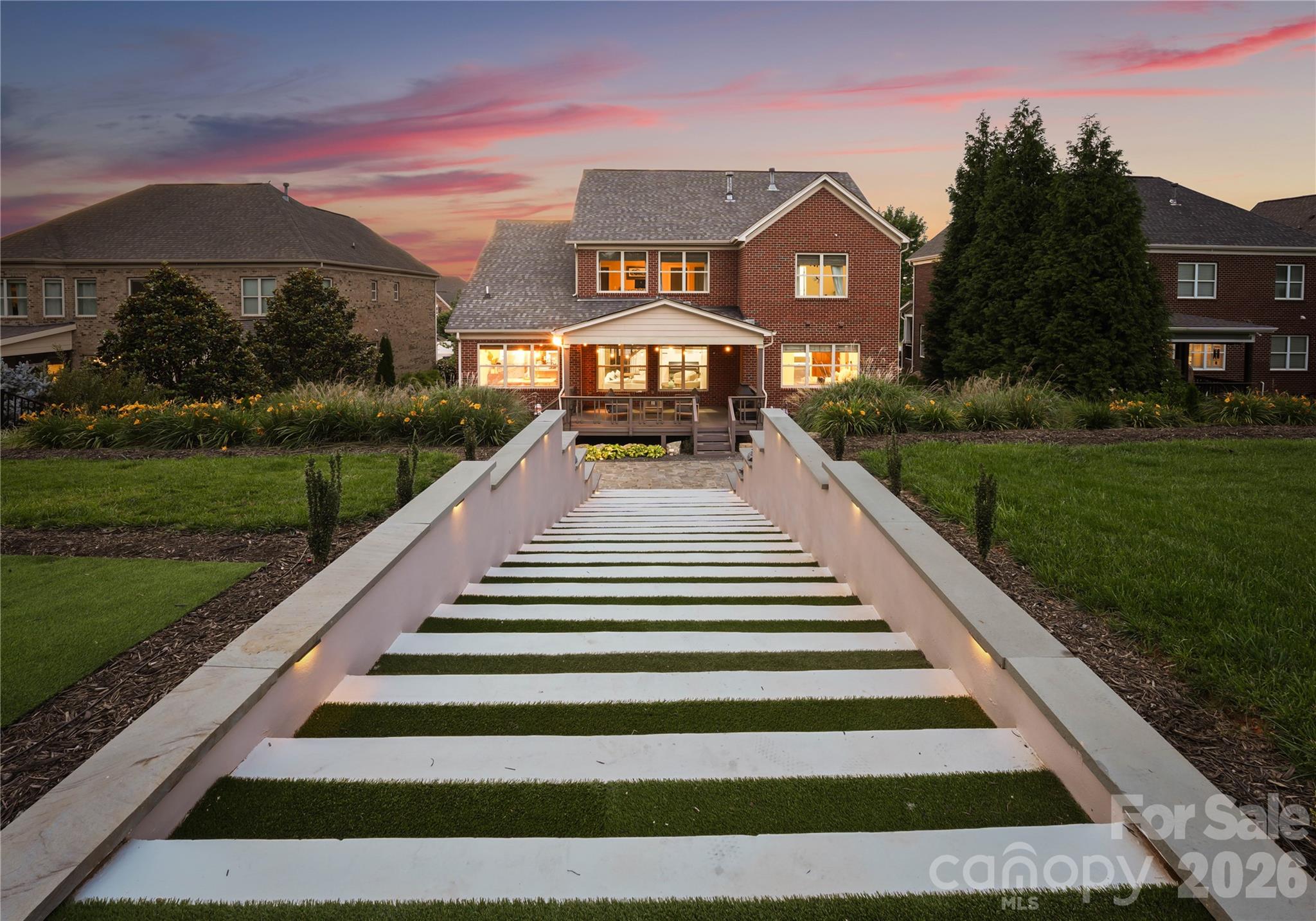 Hollister - Residential
