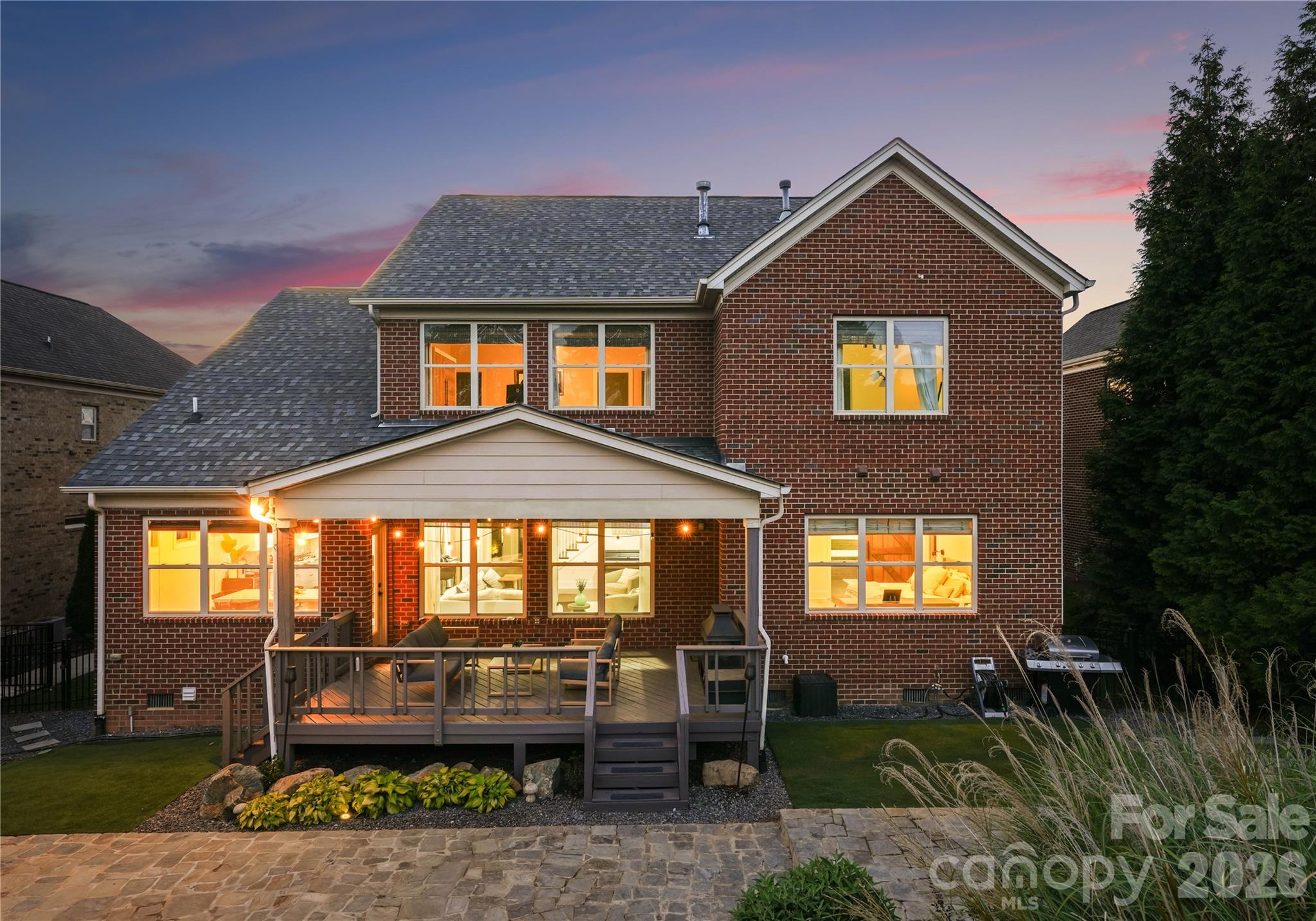 Hollister - Residential