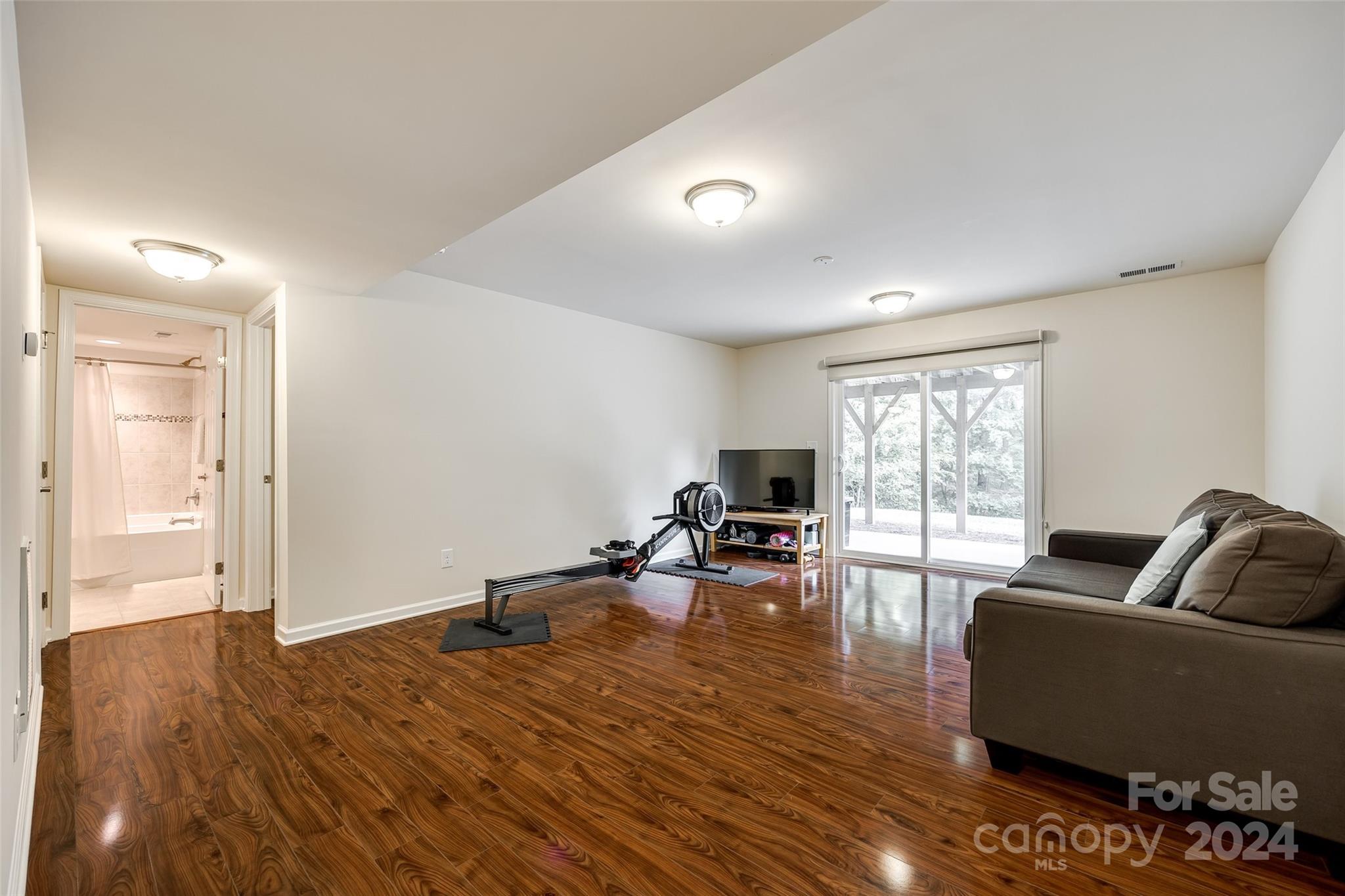 Lake Shore On Lake Wylie - Residential