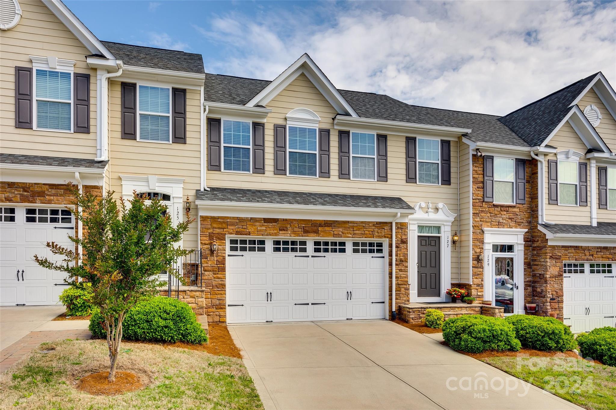 Lake Shore On Lake Wylie - Residential
