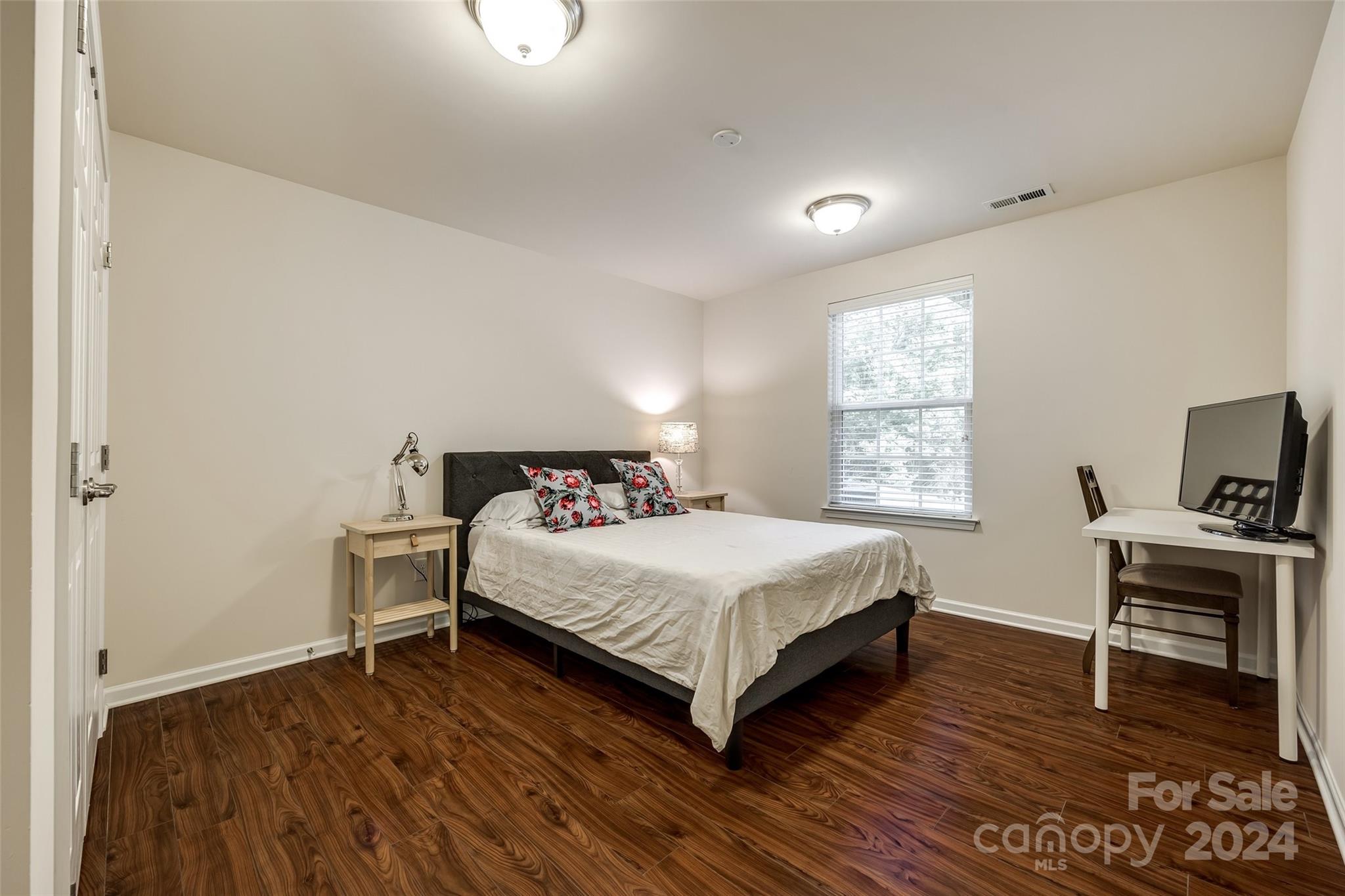 Lake Shore On Lake Wylie - Residential