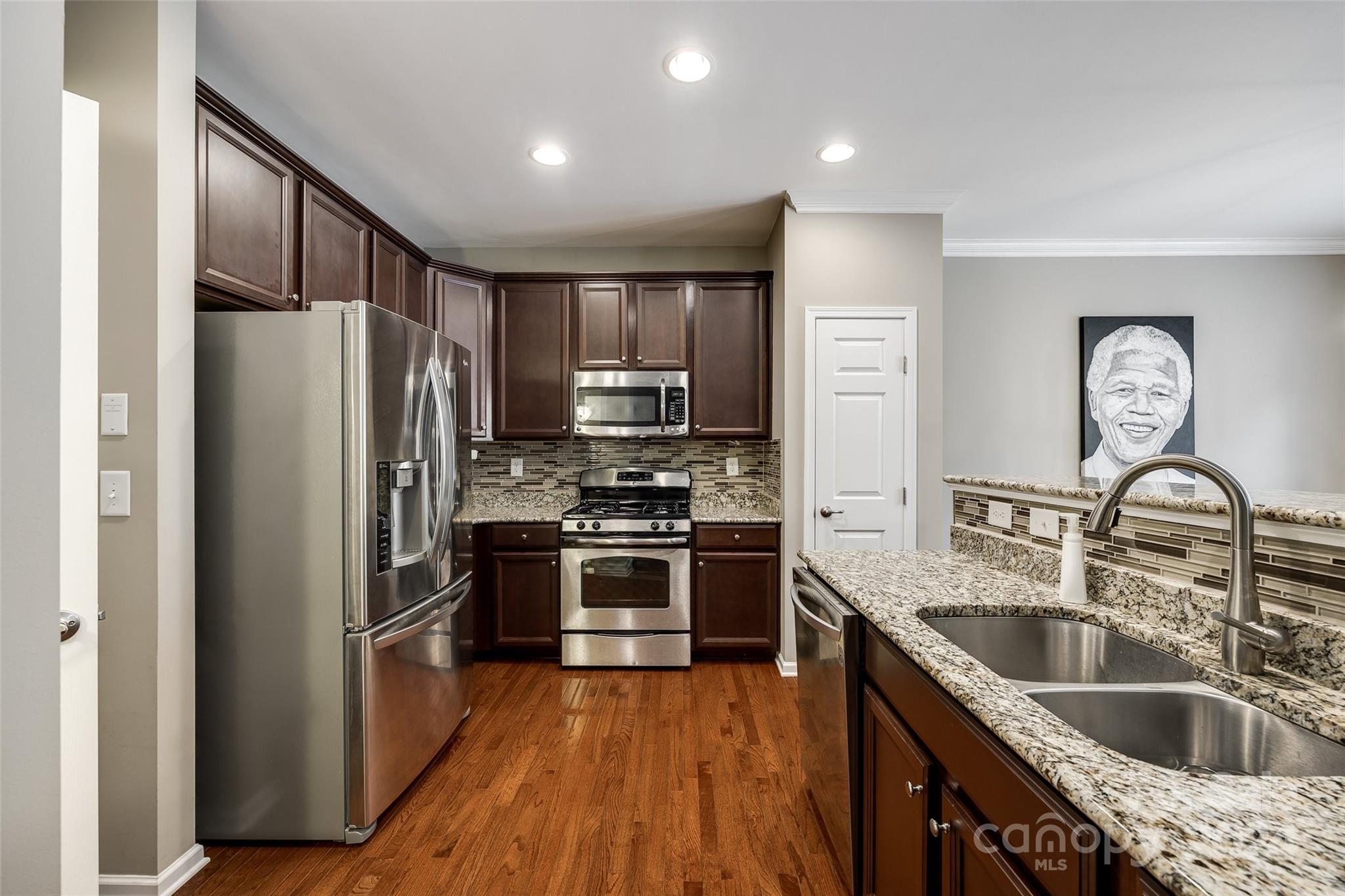 Lake Shore On Lake Wylie - Residential