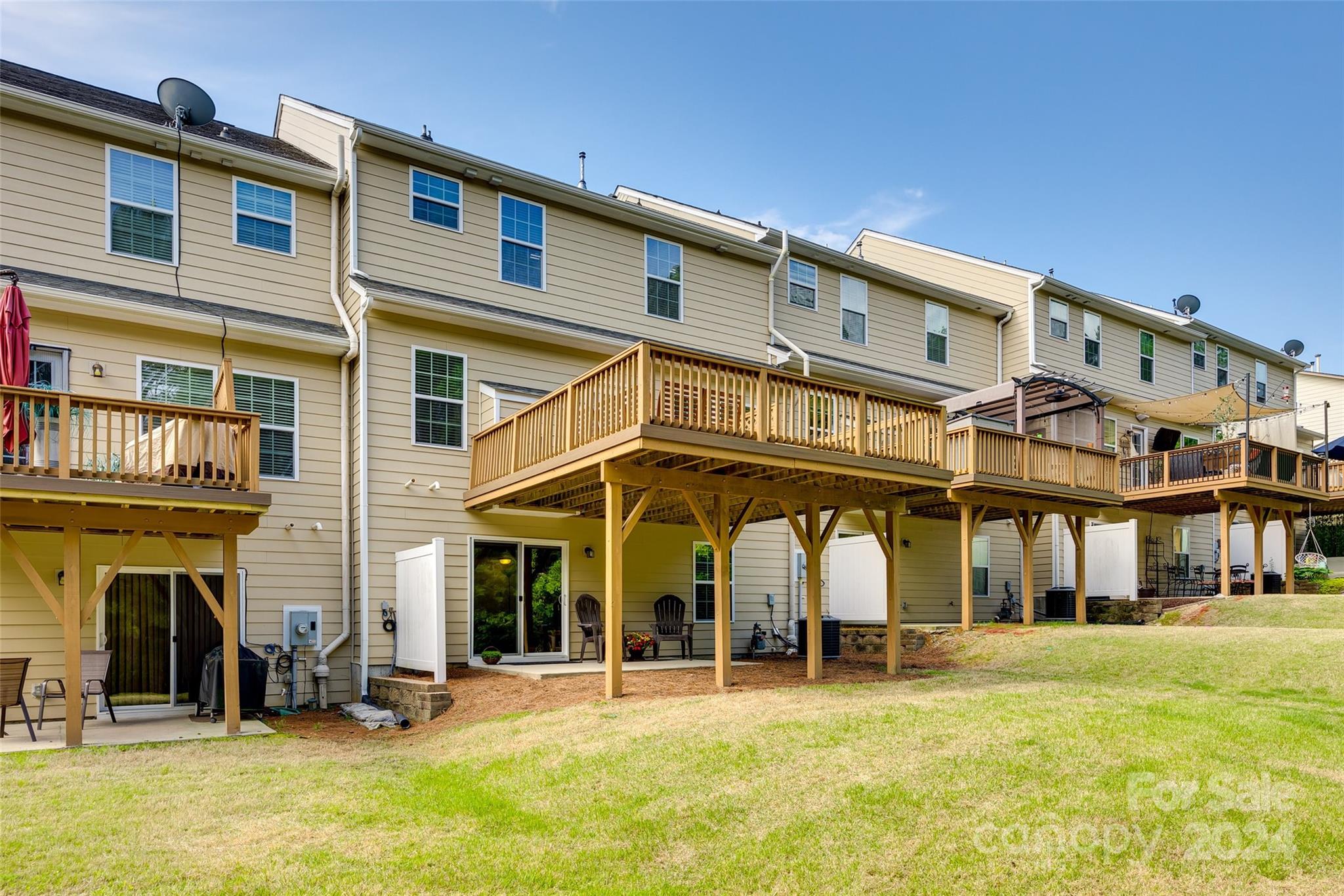 Lake Shore On Lake Wylie - Residential