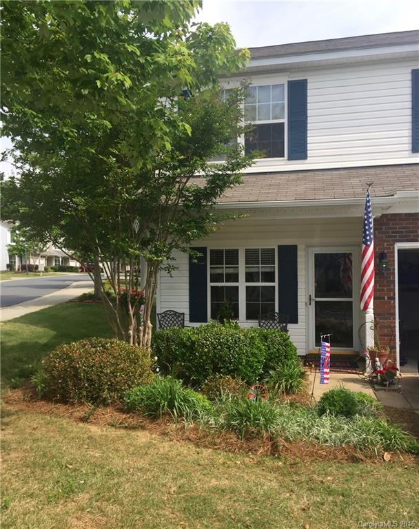 Beautiful End Unit Townhome, in the award, winning school district of Fort Mill.  Open Floor Plan with large kitchen that opens up to the breakfast area and great room. Two Laundry Rooms, one on the main and one upstairs.  Bedroom down and full bath with handicap shower.  All of the bedrooms have walk-in closets. Great enclosed area in the back and lots of open green space to the side of the house.
