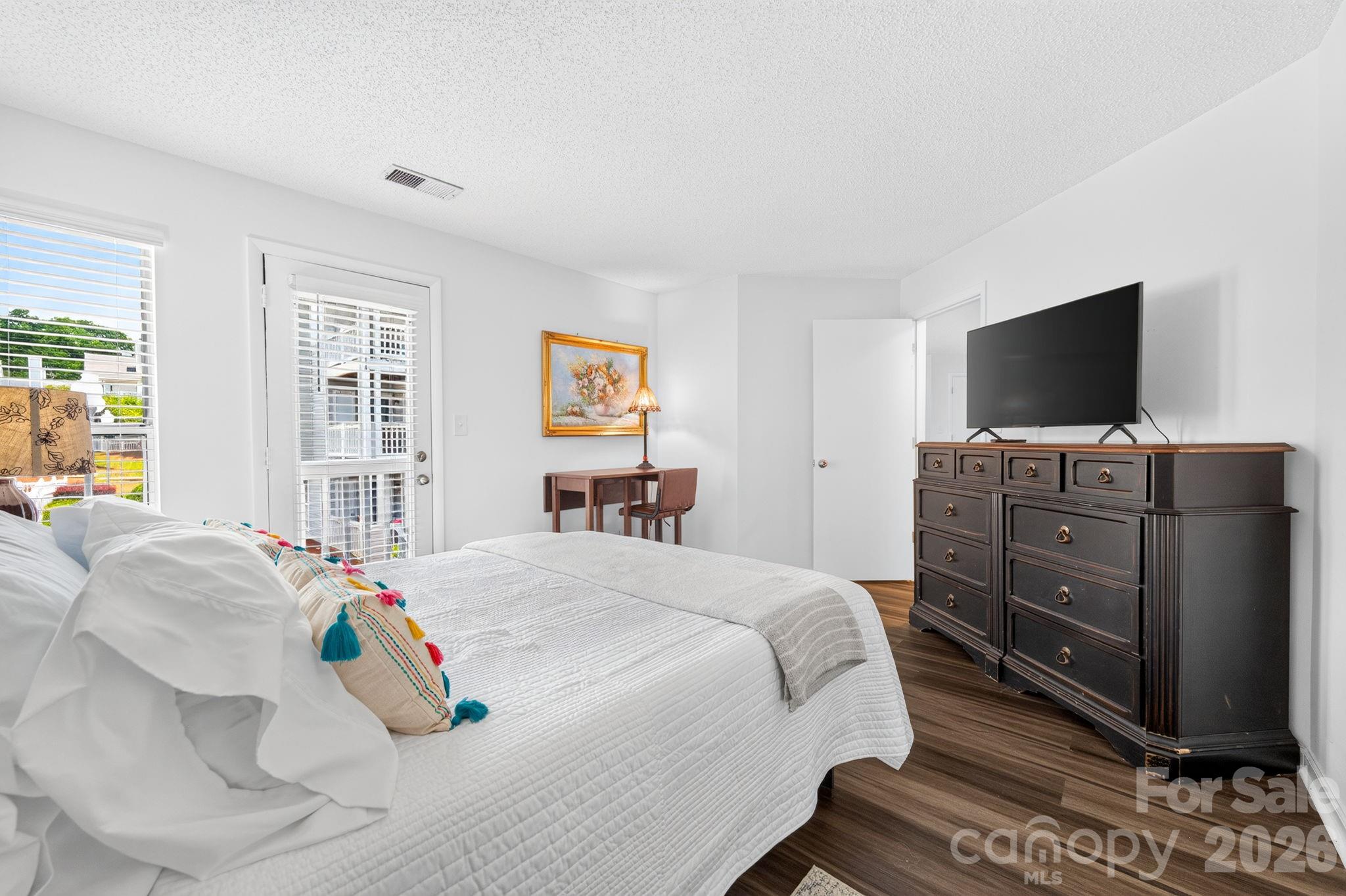 Hamiltons Bay - Residential