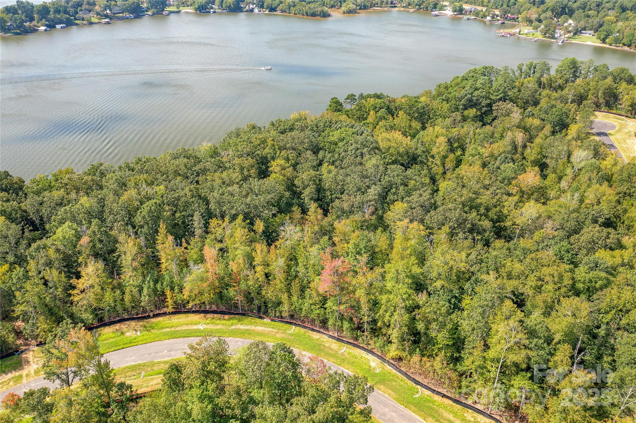 McLean - South Shore - Land