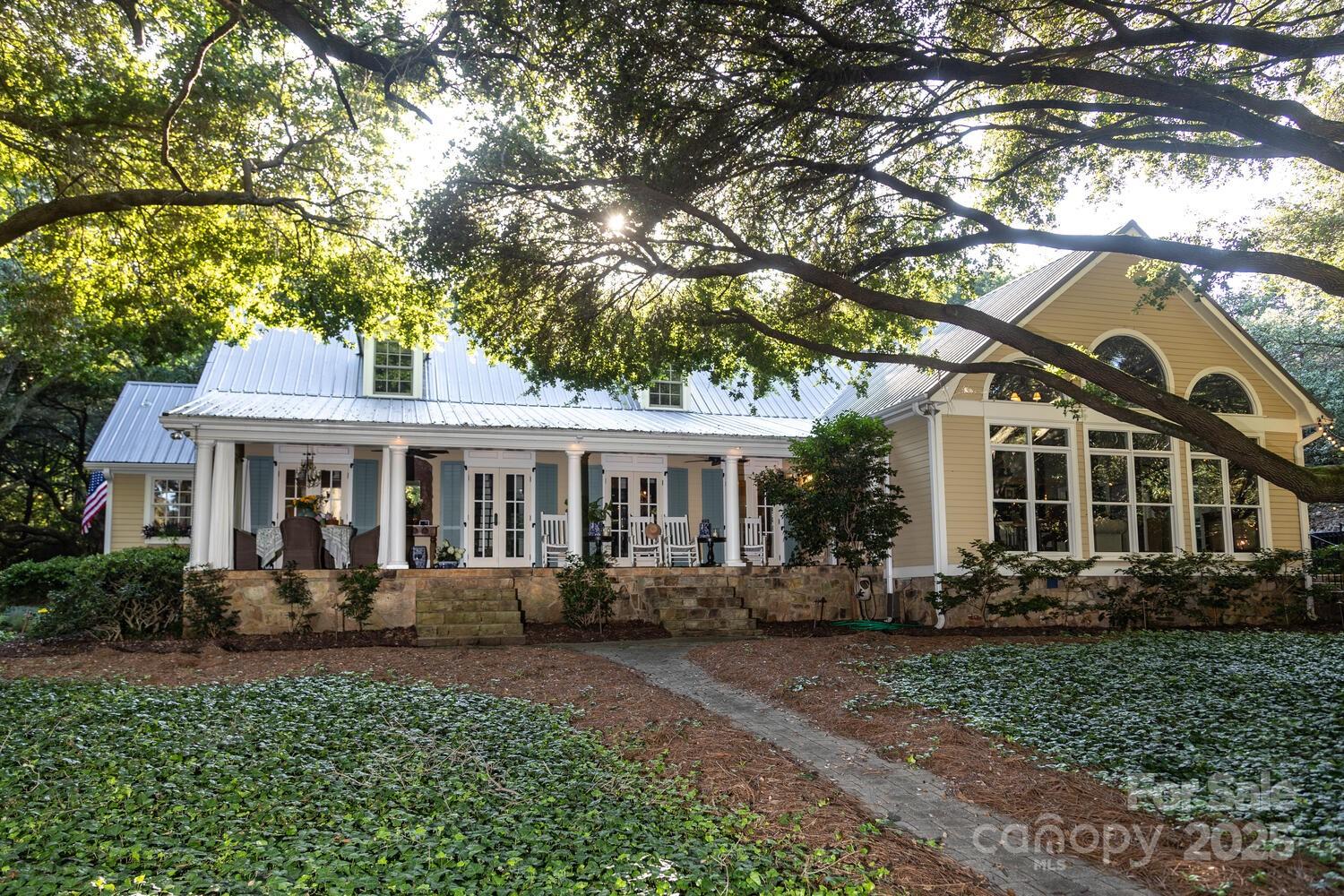 Live Oaks - Residential