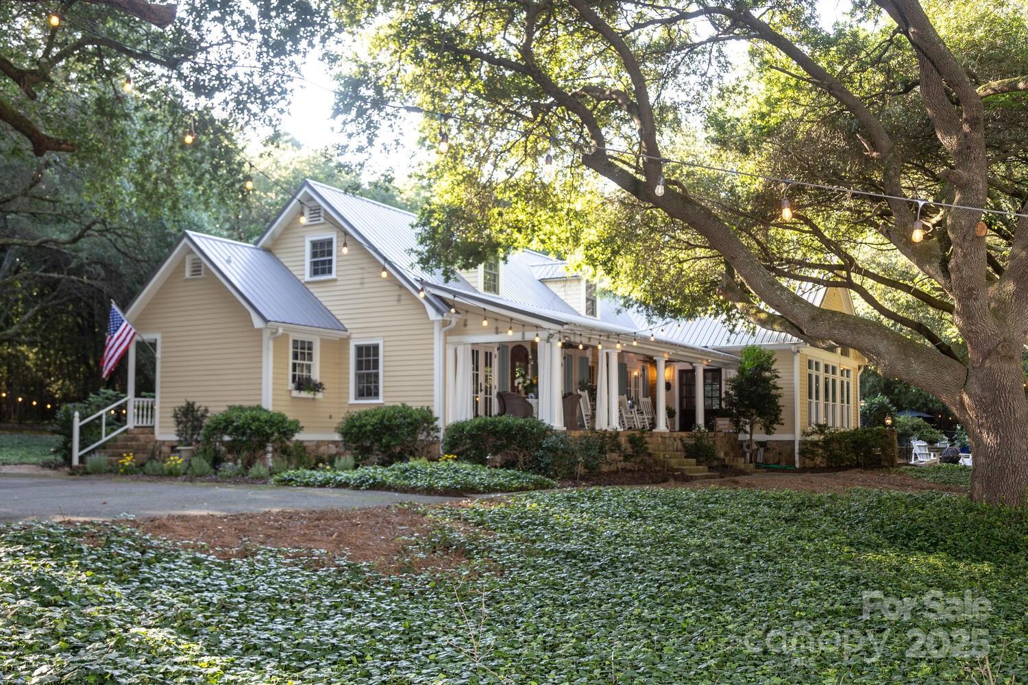 Live Oaks - Residential