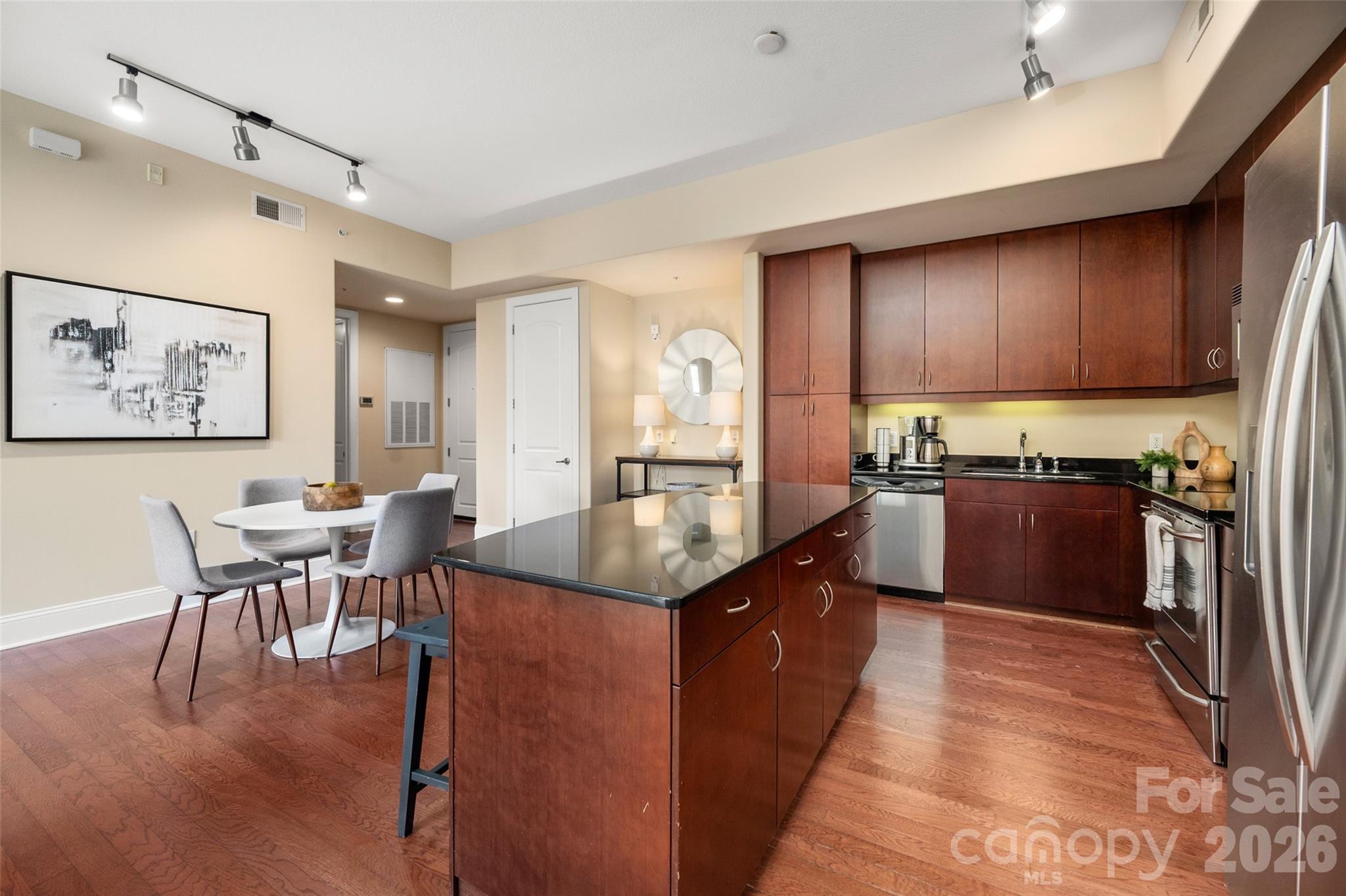 Piedmont Row - Residential