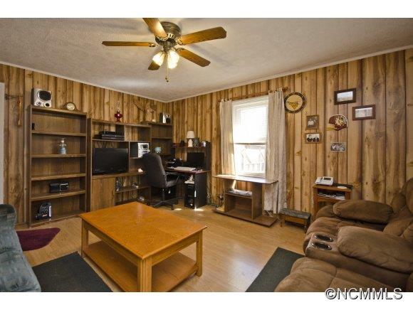 Sulphur Springs Park - Residential