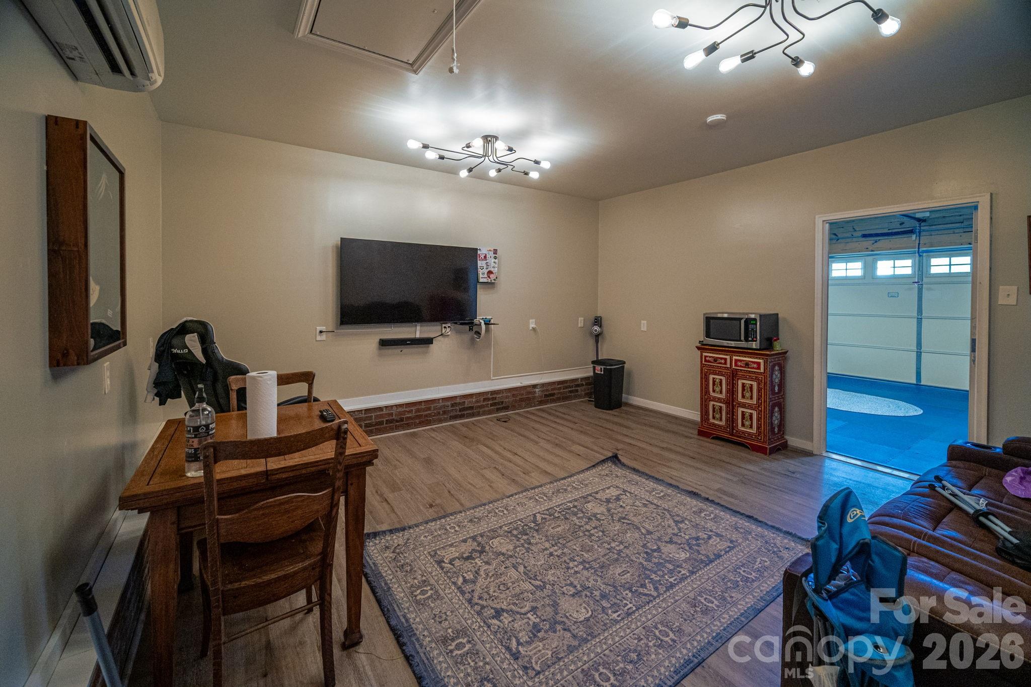 Clarendon Estates - Residential
