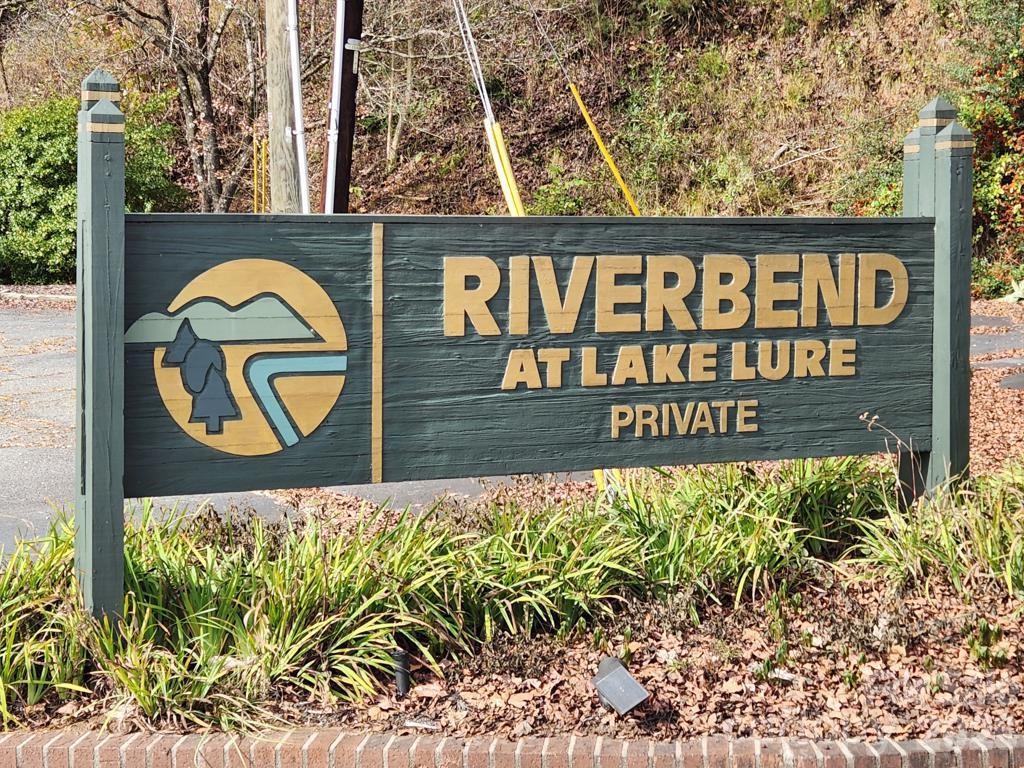 Riverbend - Land