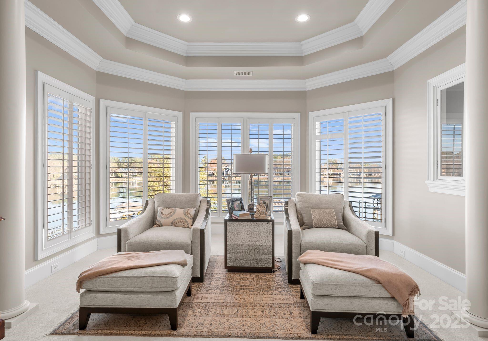 The Peninsula - Residential