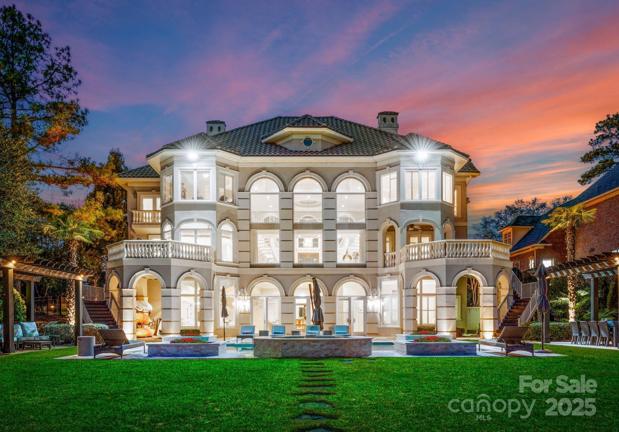 The Peninsula - Residential